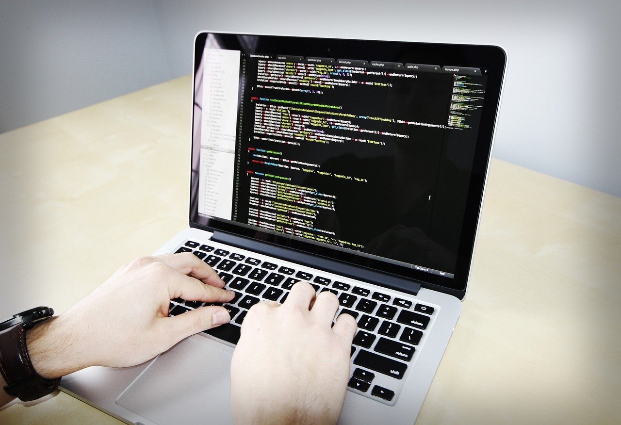 Auto Generate Migration files and Models from Existing DB in Laravel